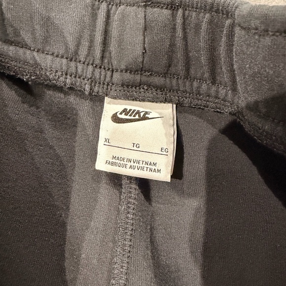 Nike Tech Men’s Charcoal Sweatpants - Picture 3 of 4